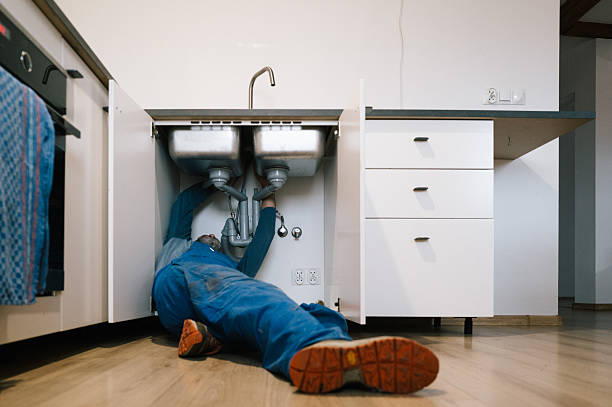 Professional Drain Cleaning technician working in Vauxhall, NJ